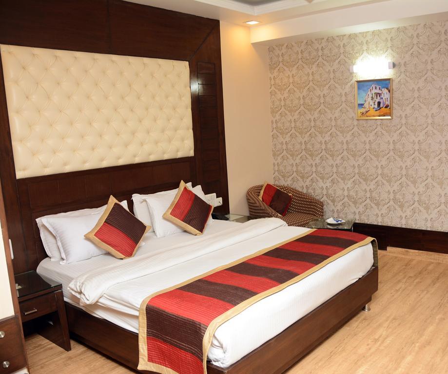 Hotel Palmdale Zirakpur Camera foto